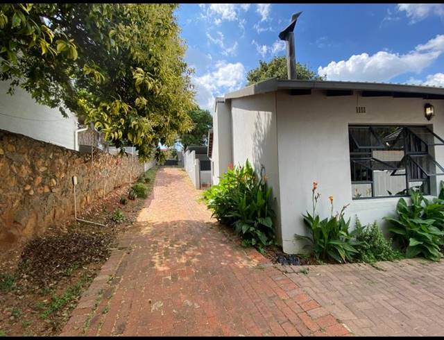 5 BEDROOM PROPERTY TO RENT IN WELTEVREDEN PARK